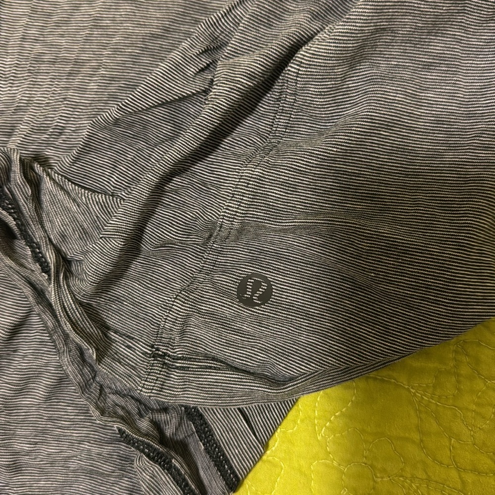 Lululemon - Picture 2 of 2